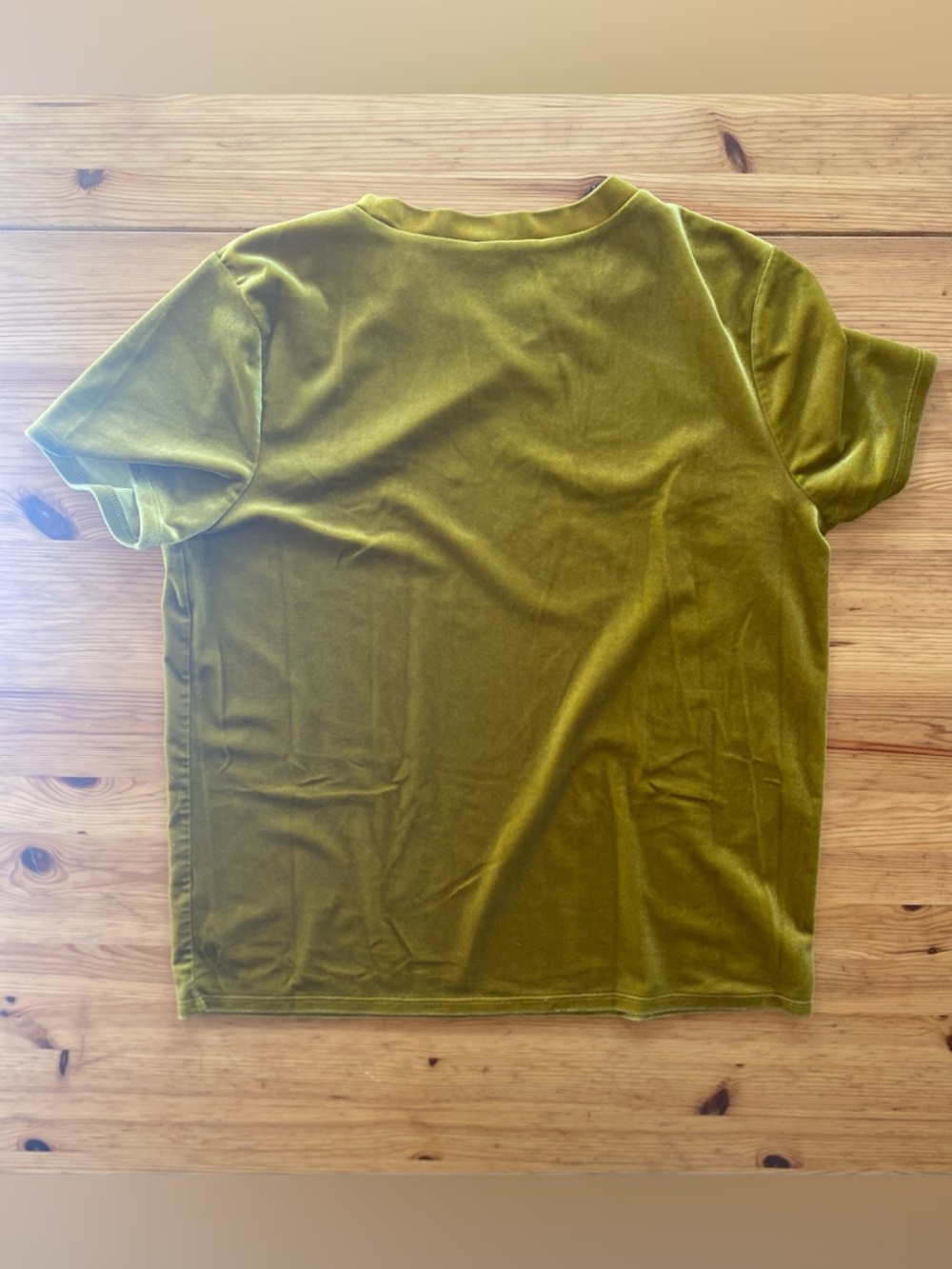 Forever 21 Velvet Short Sleeve Tee Butter Yellow Gold Size Medium - Picture 9 of 10